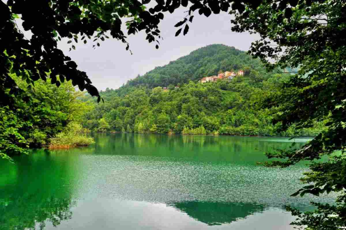 Lago del Brugneto, Liguria