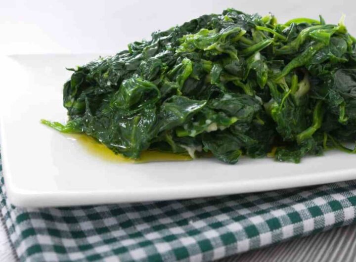 Spinaci bolliti, acqua di cottura